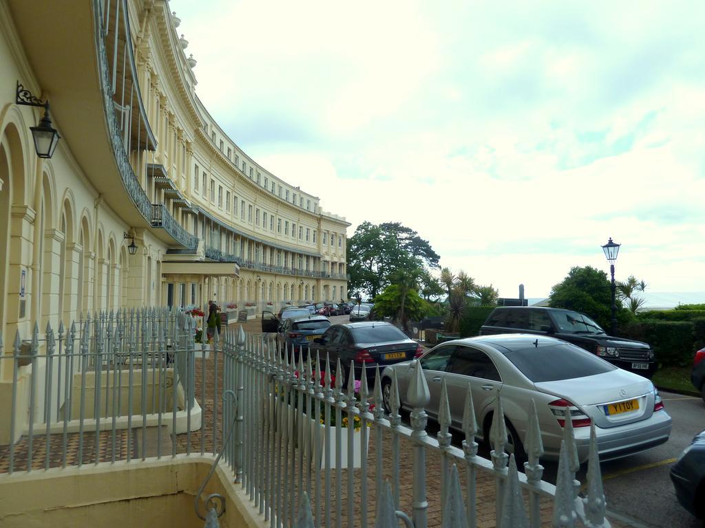 Tramontane Apartment At Hesketh Crescent Torquay Rom bilde